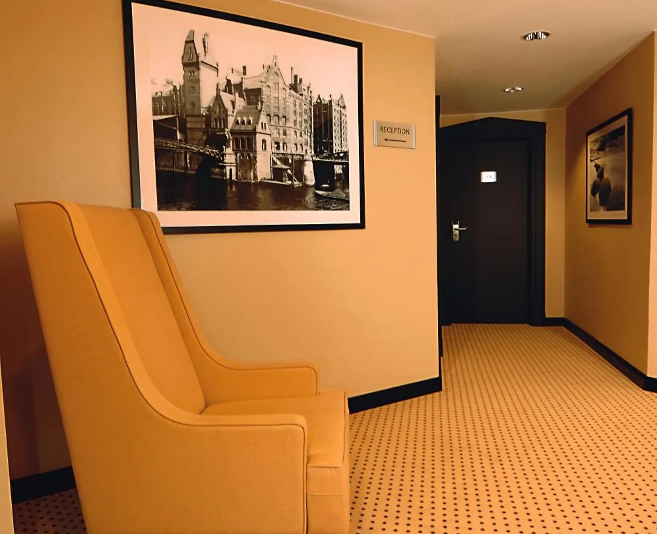 Hotel Business & More Hamburg Germany
